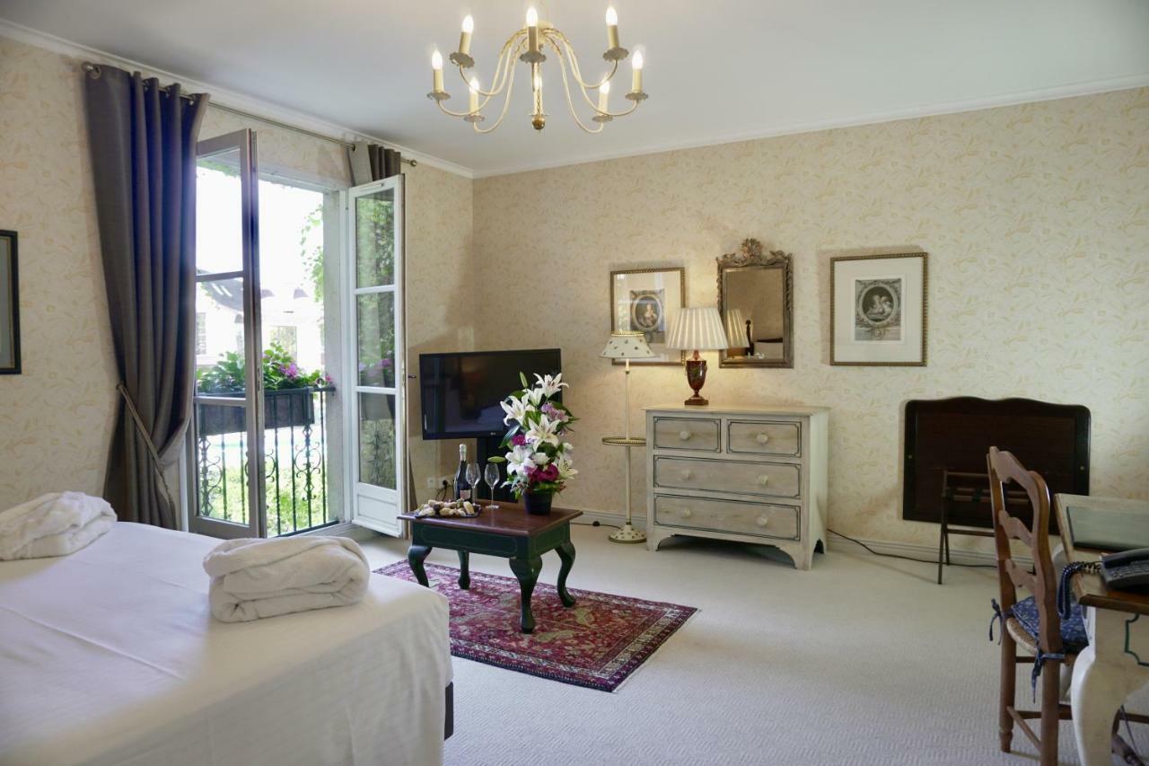 Le Manoir De Gressy Hotell Exteriör bild